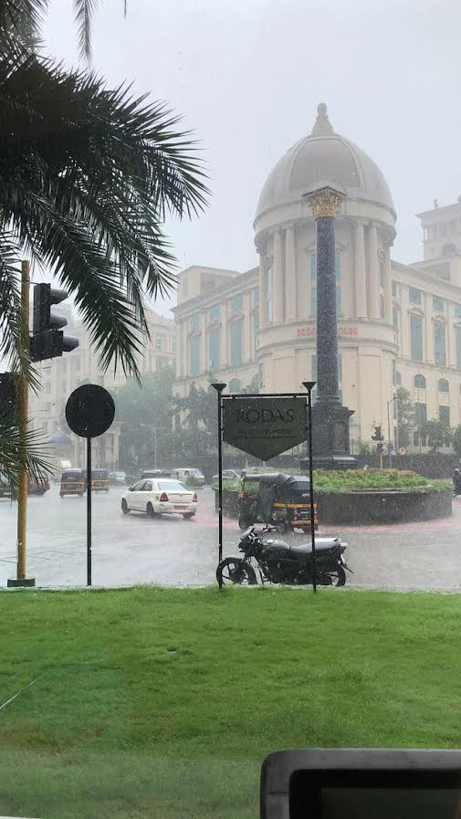 Hiranandani Gardens, Powai